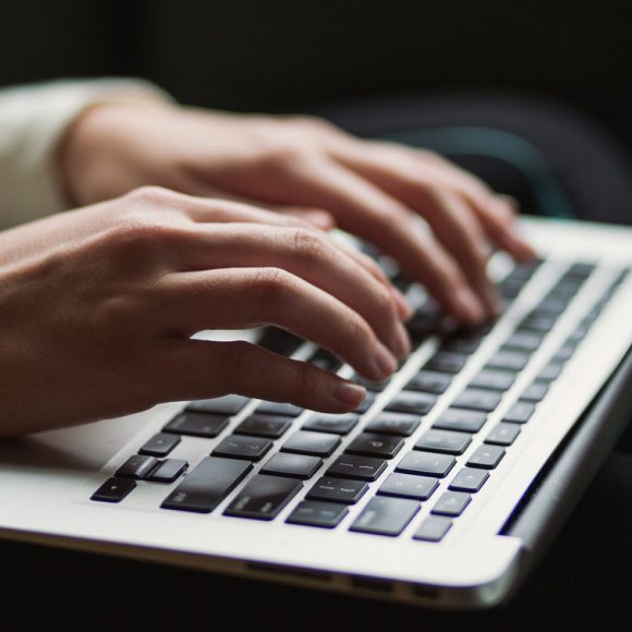 유류분 반환청구 소송에서 피고의 기여분을 인정받아 성공적인 조정 성립을 이끌어낸 사례